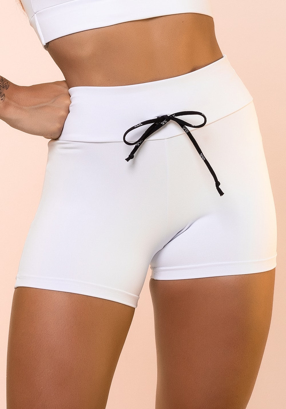 Short fitness branco com cadarço básico