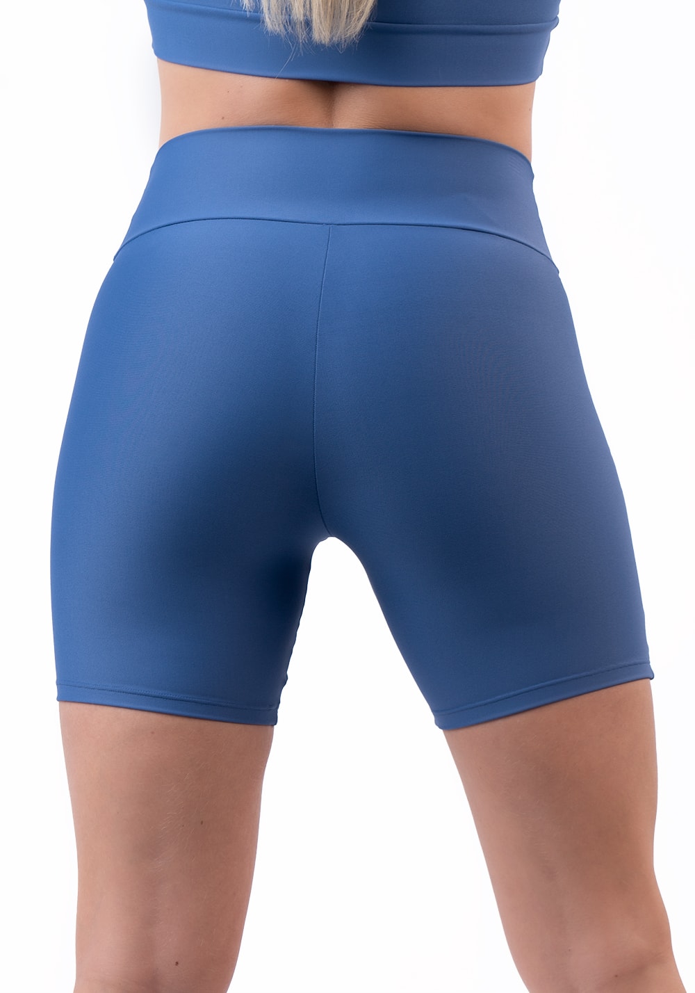 Short azul com recortes básico
