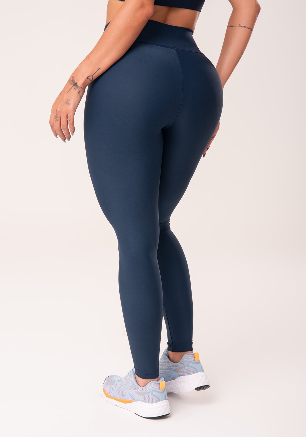 Calça legging azul marinho básica