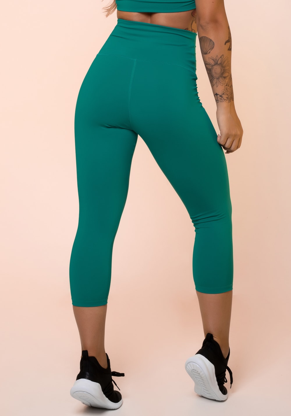 Calça corsário verde cintura alta básica