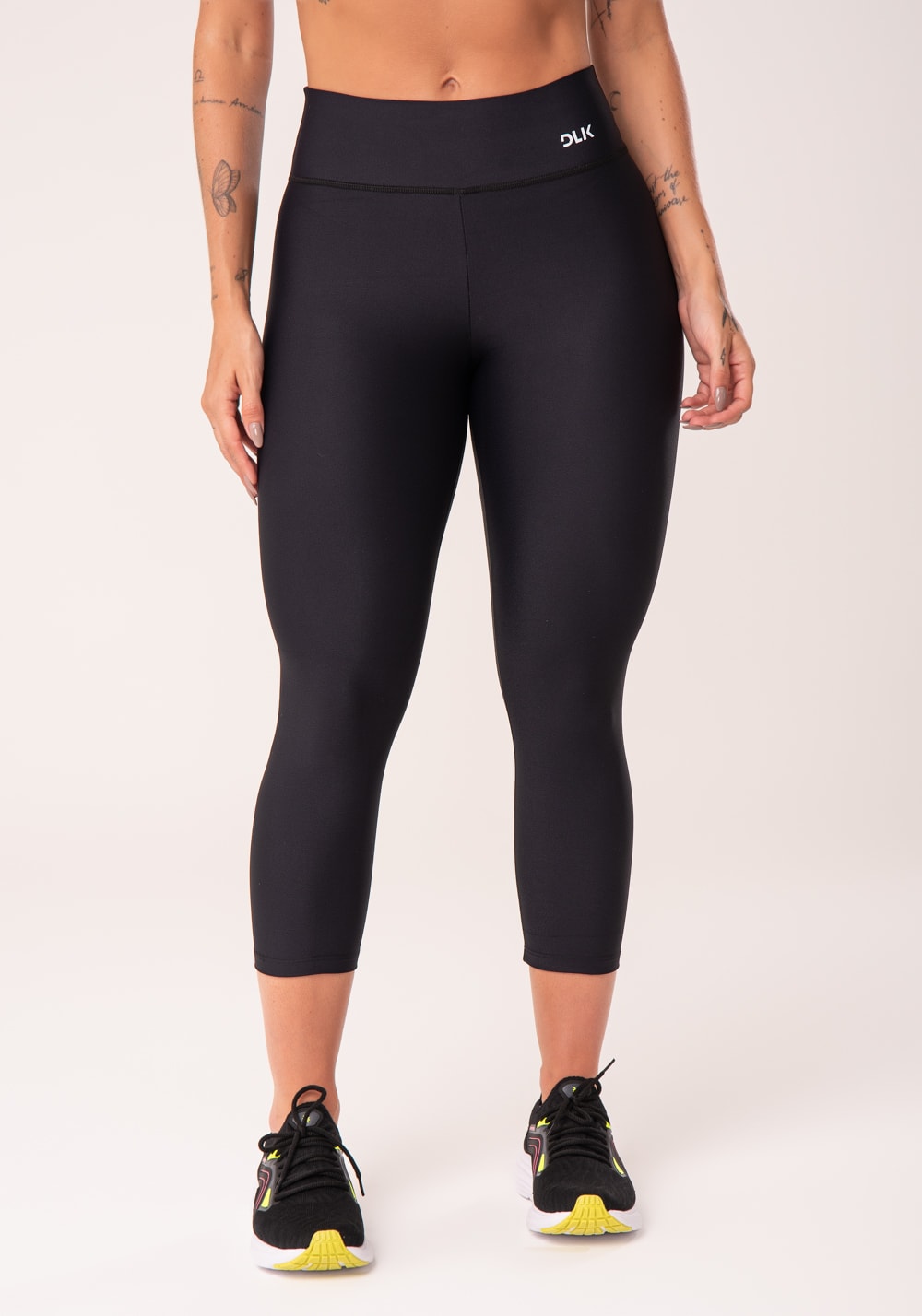 Calça corsário preta básica