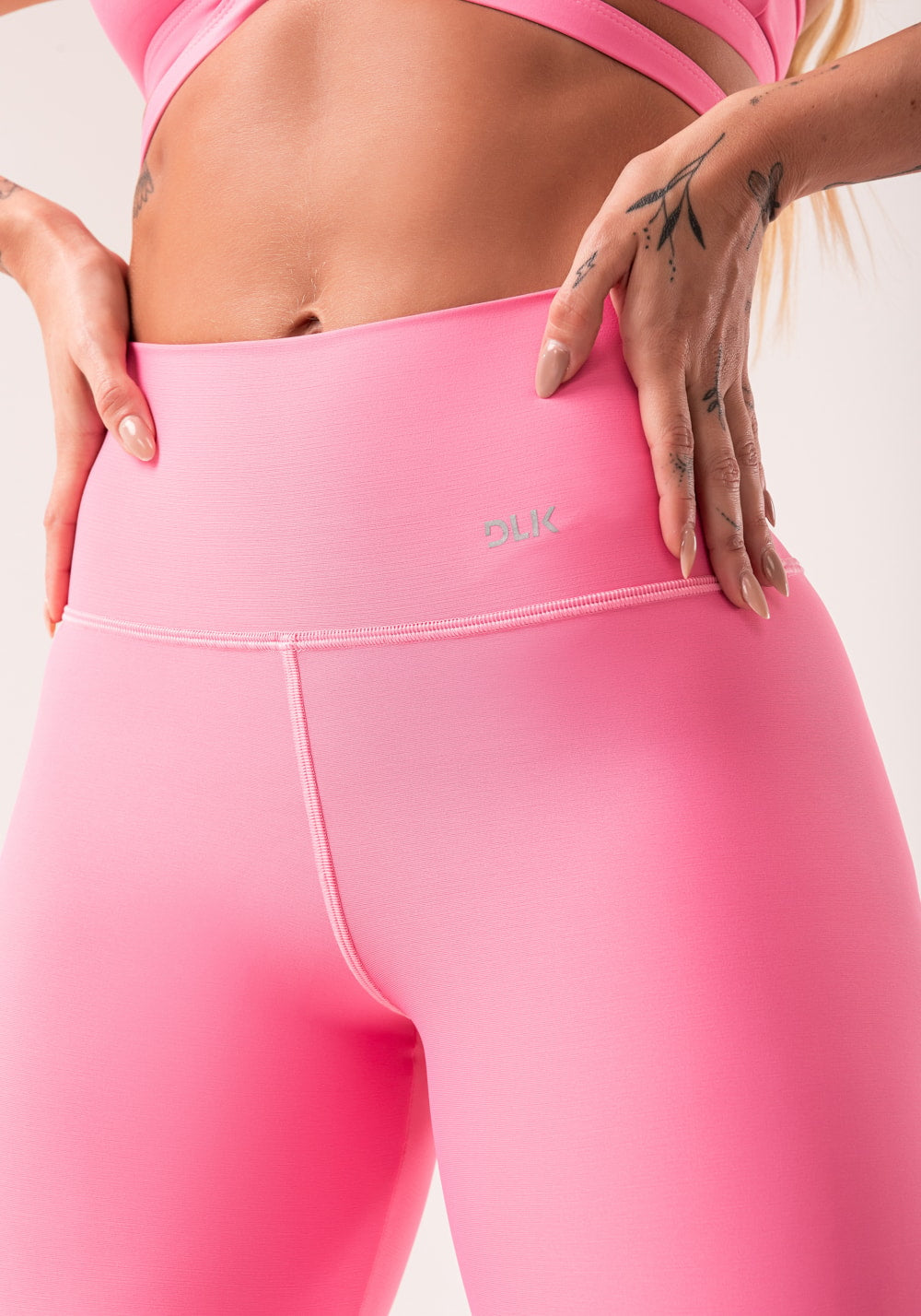 Calça legging rosa chiclete cintura alta básica