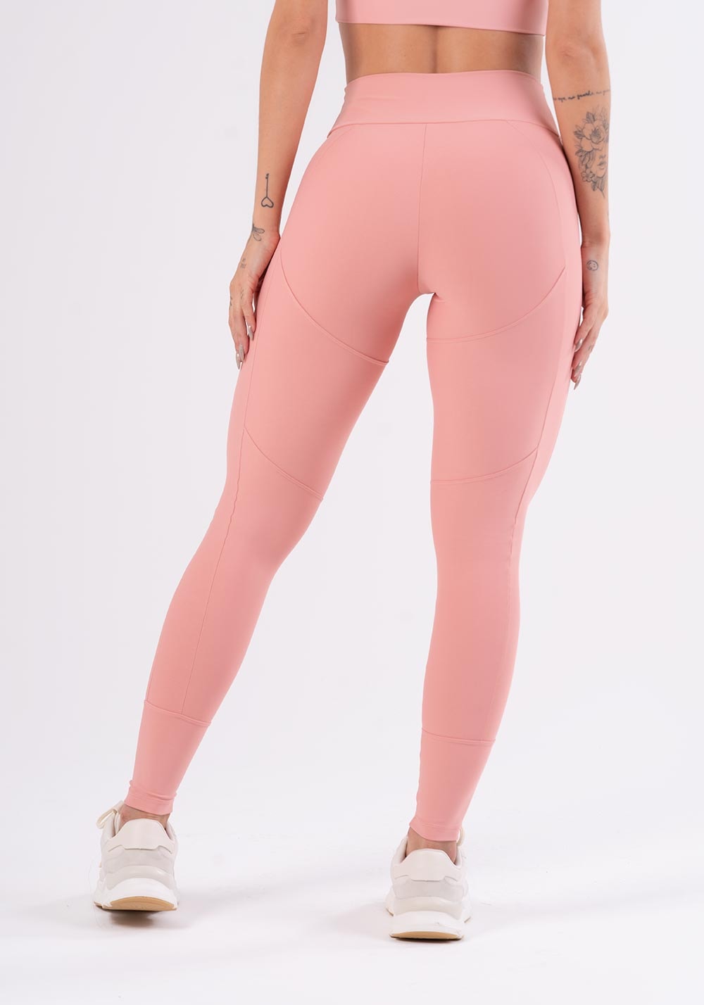 Calça legging rosê com recortes levanta bumbum básica