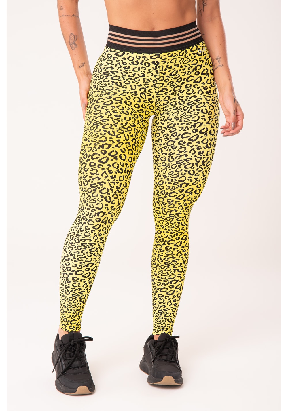 Calça legging wild com elástico estampada onça amarela