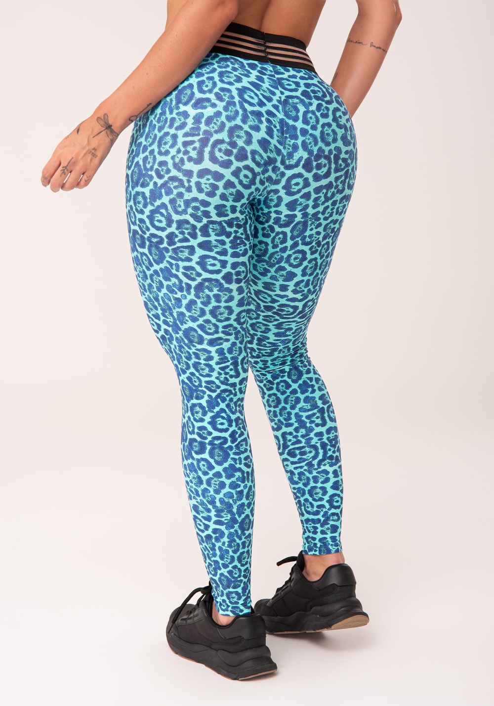 Calça legging wild com elástico estampada onça azul