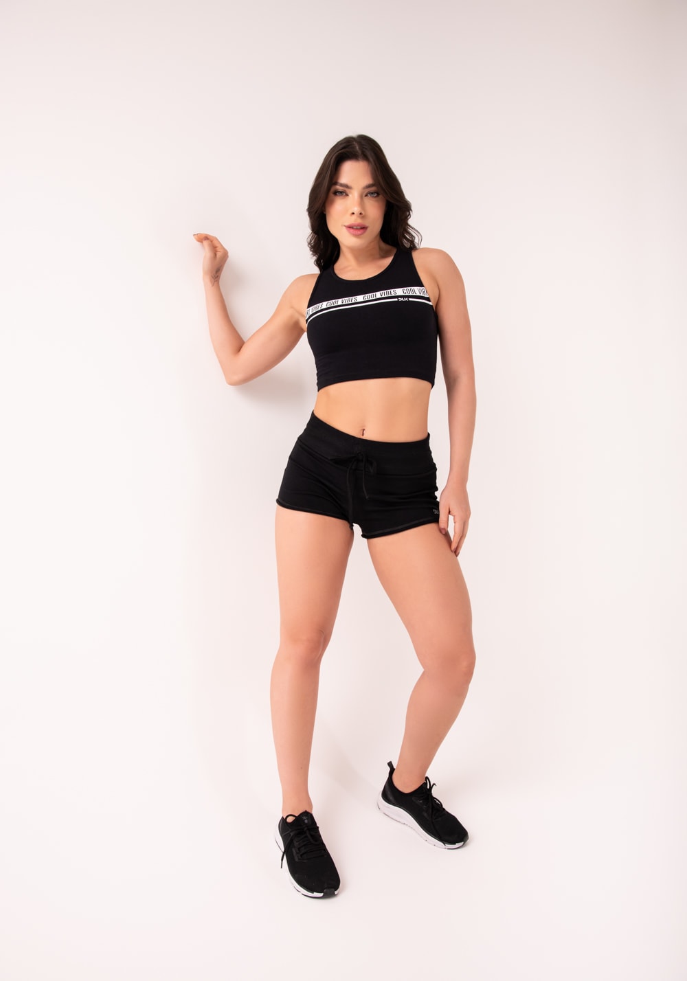 Short moletom preto com cadarço