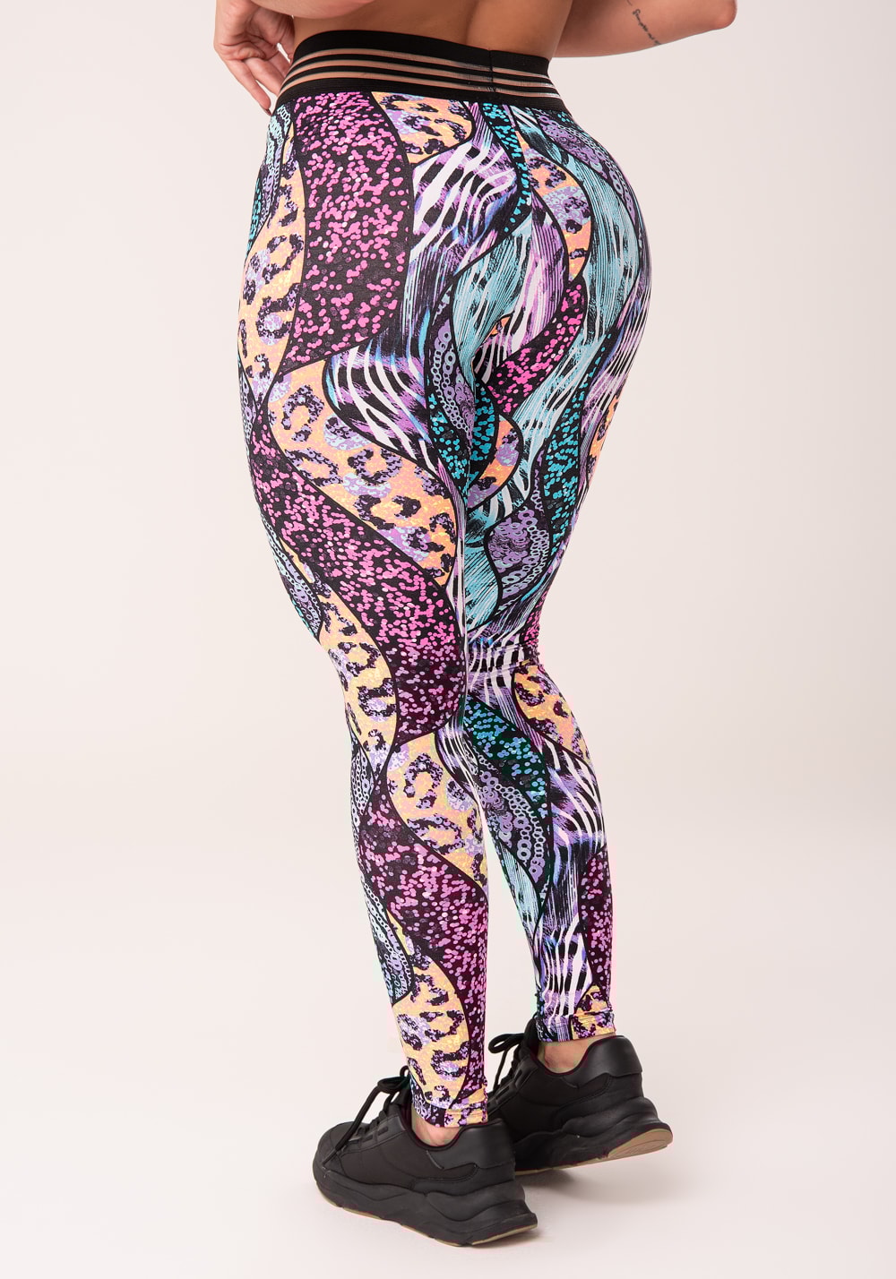 Calça legging wild com elástico estampada animal print colorido
