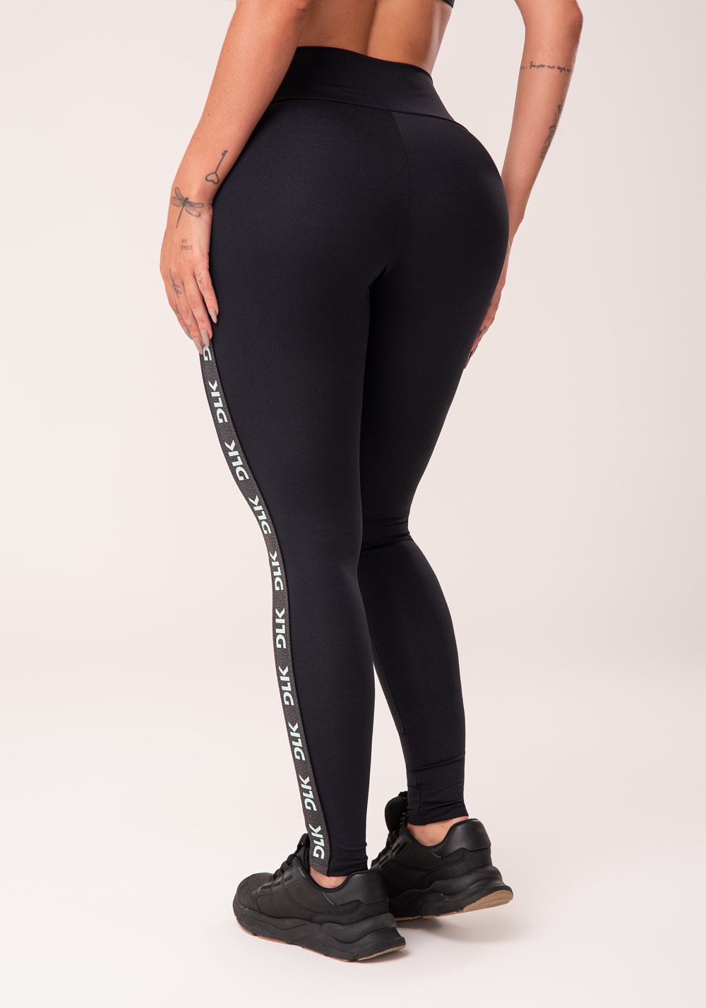 Calça legging energy poliamida preta com elástico detalhe azul