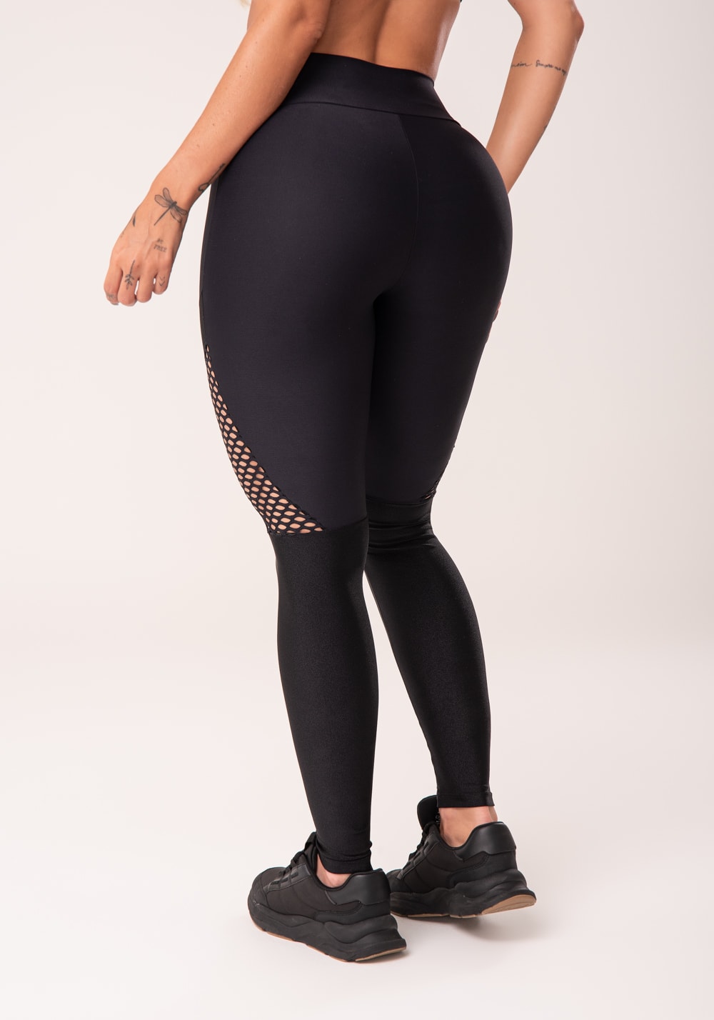 Calça legging energy com recortes em tela preto