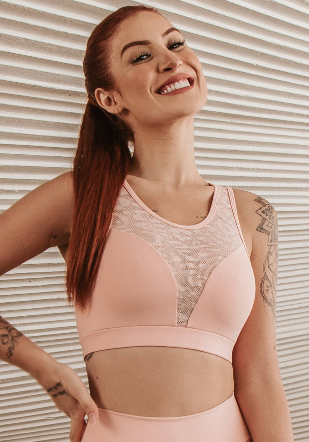 Top fitness energy decote em tela onça rosa bebê