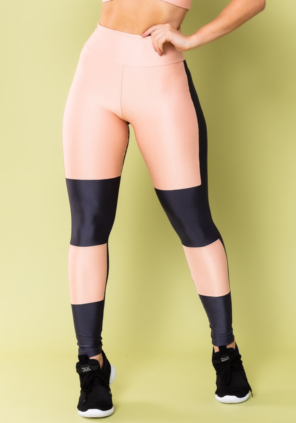 Calça legging energy com recortes grafite brilho e rosa bebê texturizado