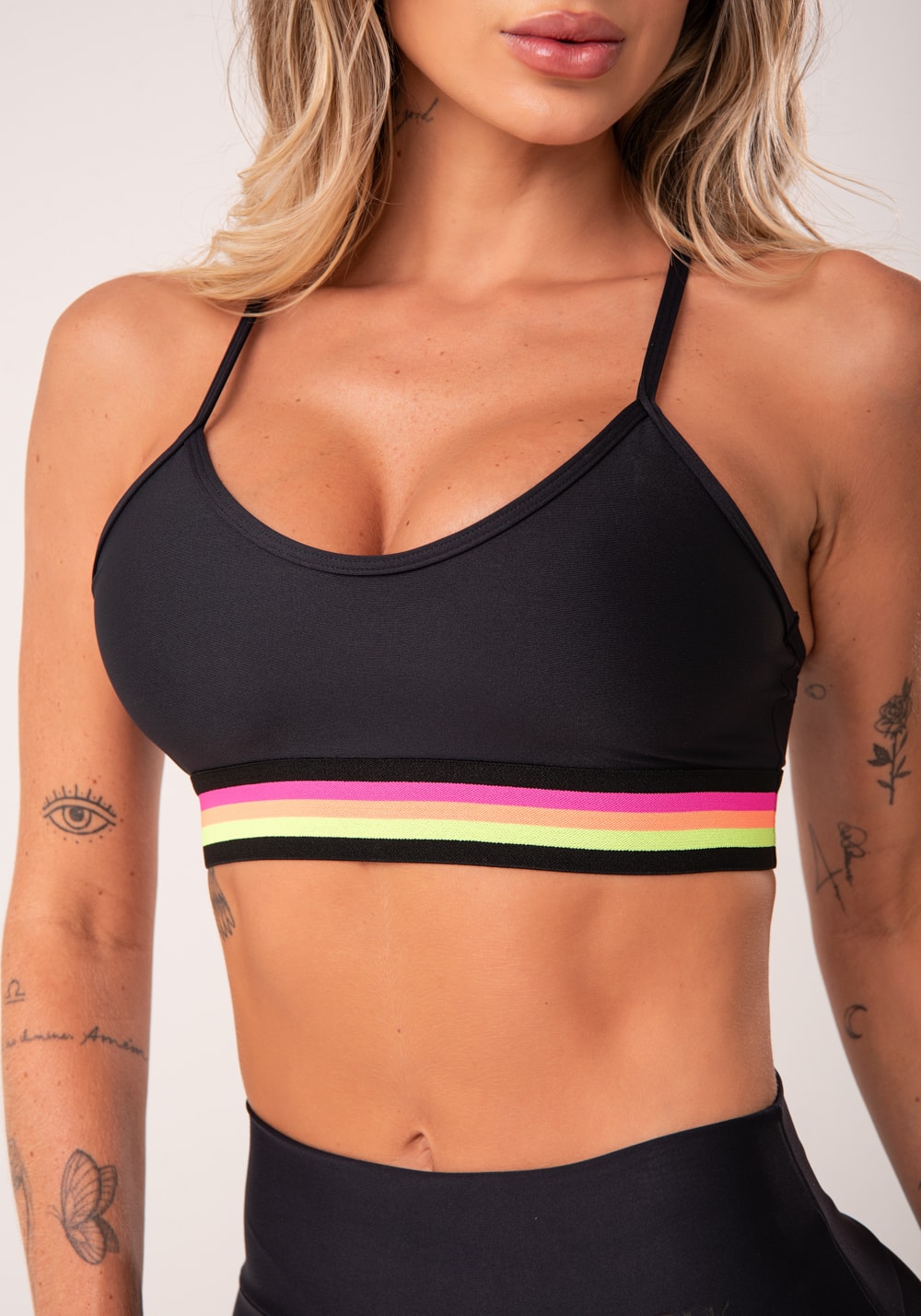 Top fitness energy poliamida preto com elástico colorido