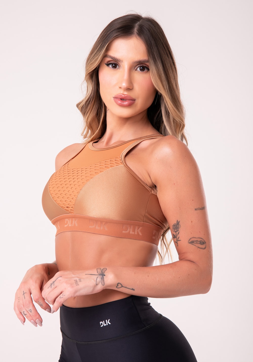 Top fitness energy com decote em tela amêndoa