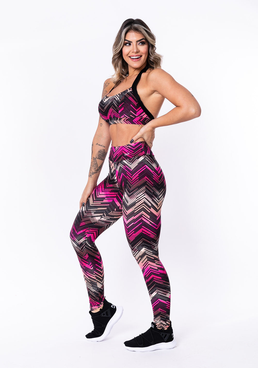 Conjunto fitness match poliamida estampada zig zag rosa (top+calça)