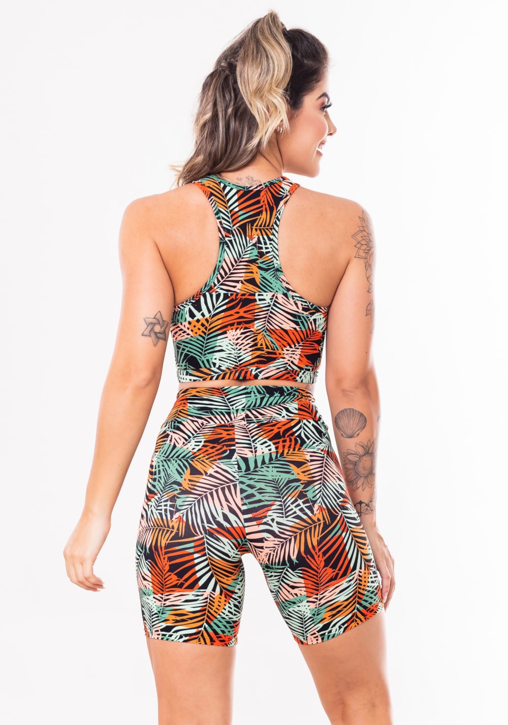 Conjunto fitness match poliamida estampada folhagem laranja (short+top)