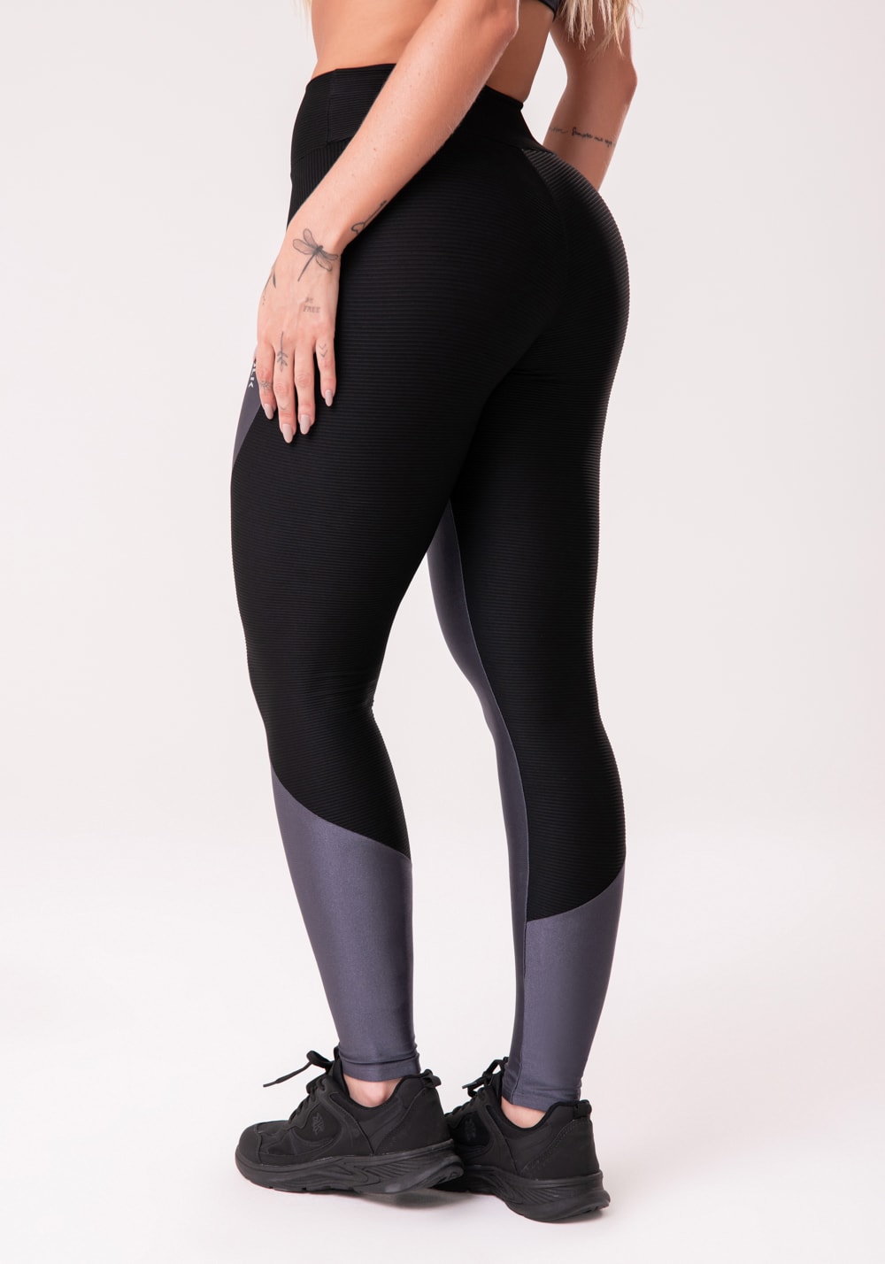 Calça legging happiness com recorte texturizado preta e grafite