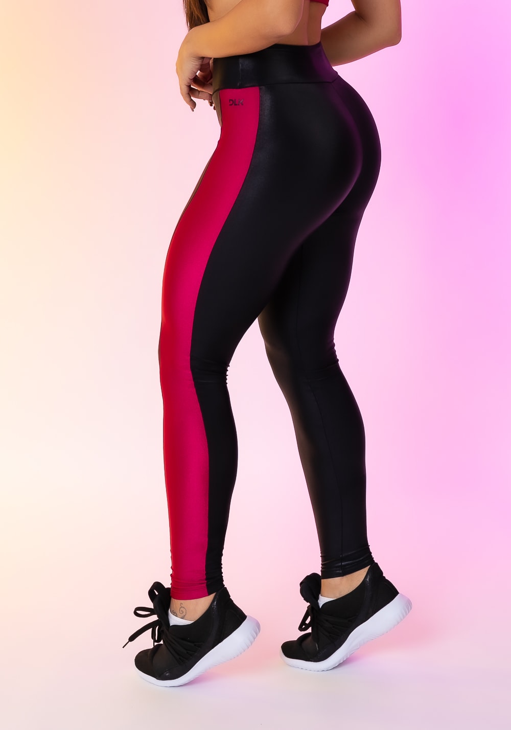 Calça legging happiness com recortes laterais preta e cereja