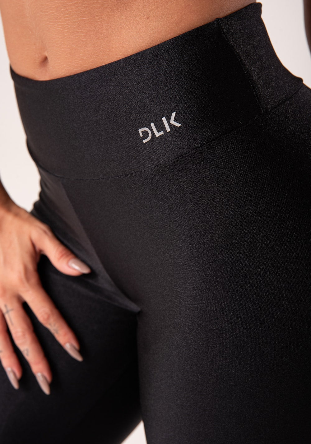 Calça legging happiness básica com brilho preta