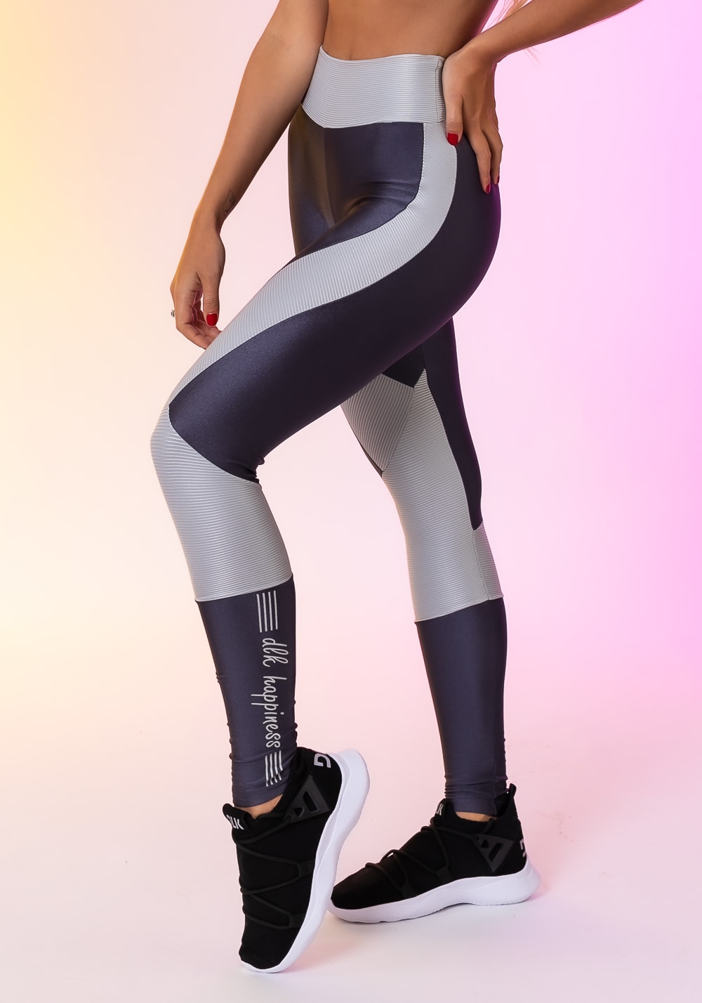 Calça legging happiness com recortes texturizados prata e grafite