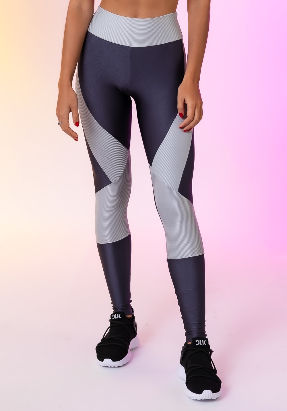 Calça legging happiness com recortes texturizados prata e grafite
