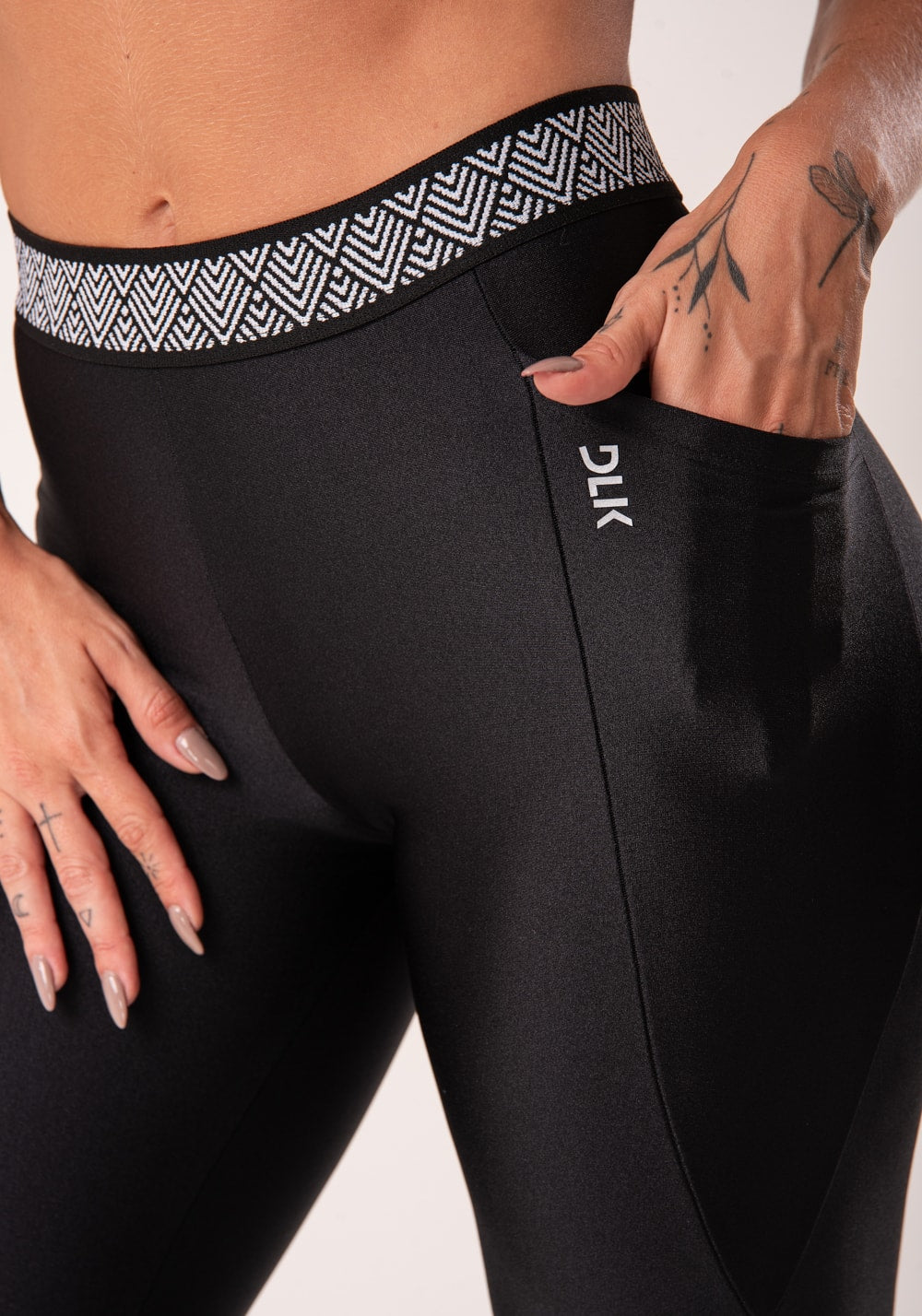 Calça legging happiness com elástico étnico e bolso preto
