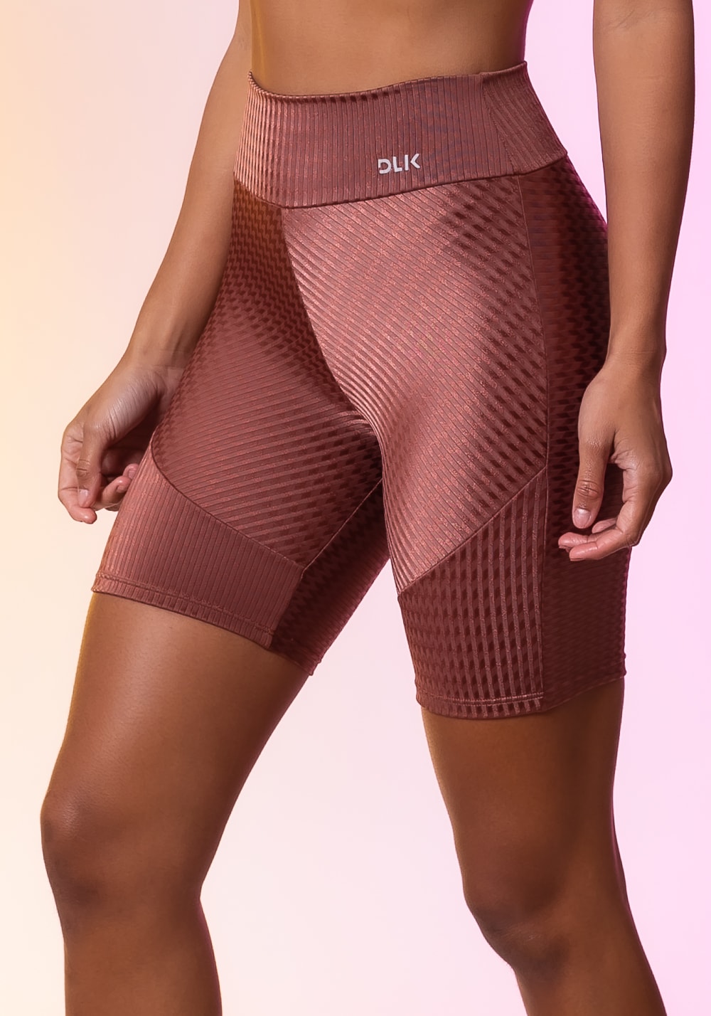 Short happiness em poliamida e recortes bronze