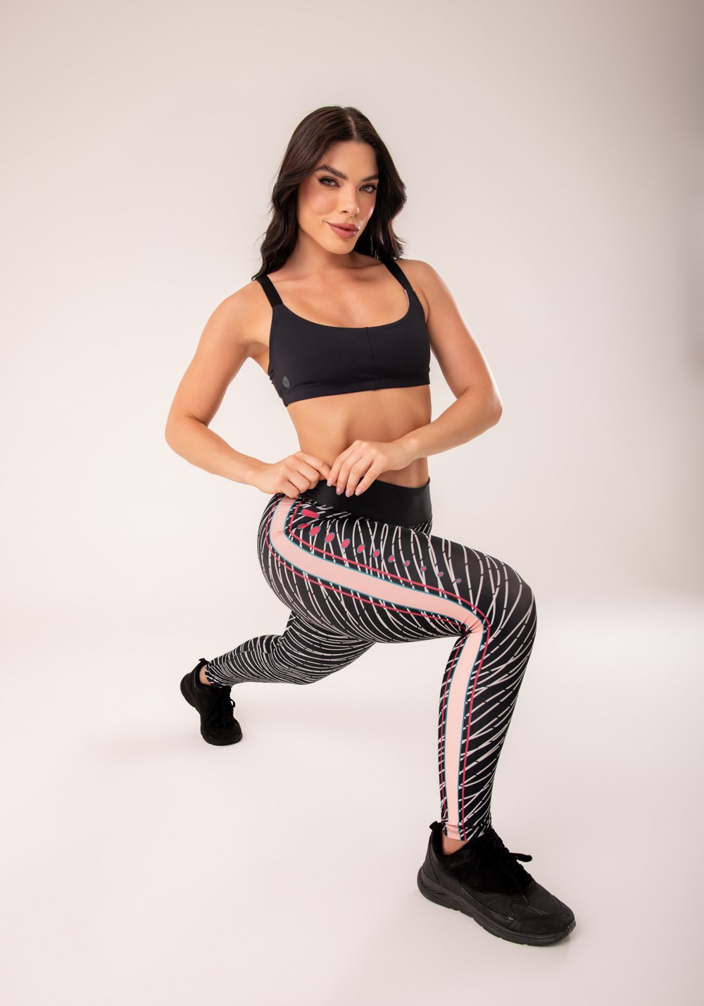 Calça legging printed detalhe lateral preto e branco
