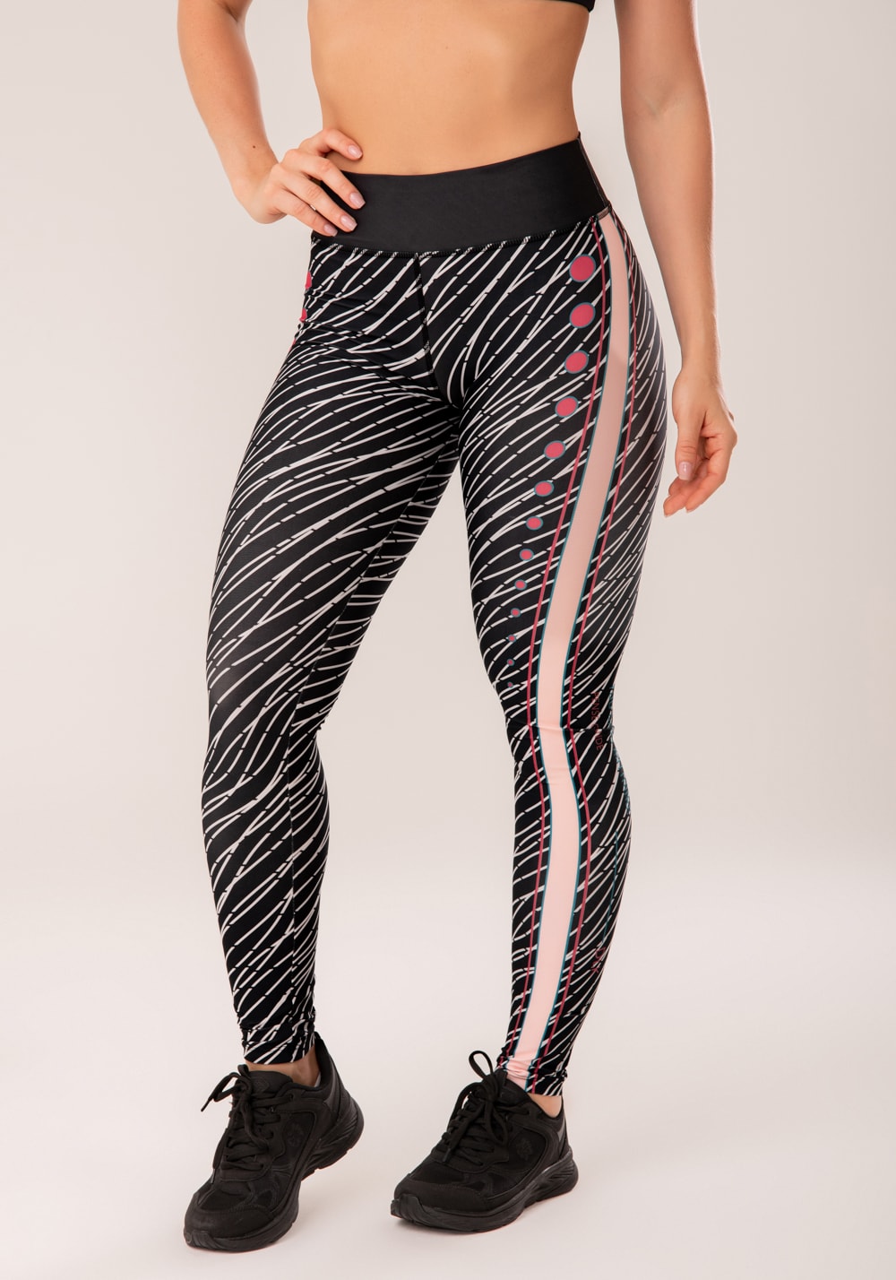Calça legging printed detalhe lateral preto e branco