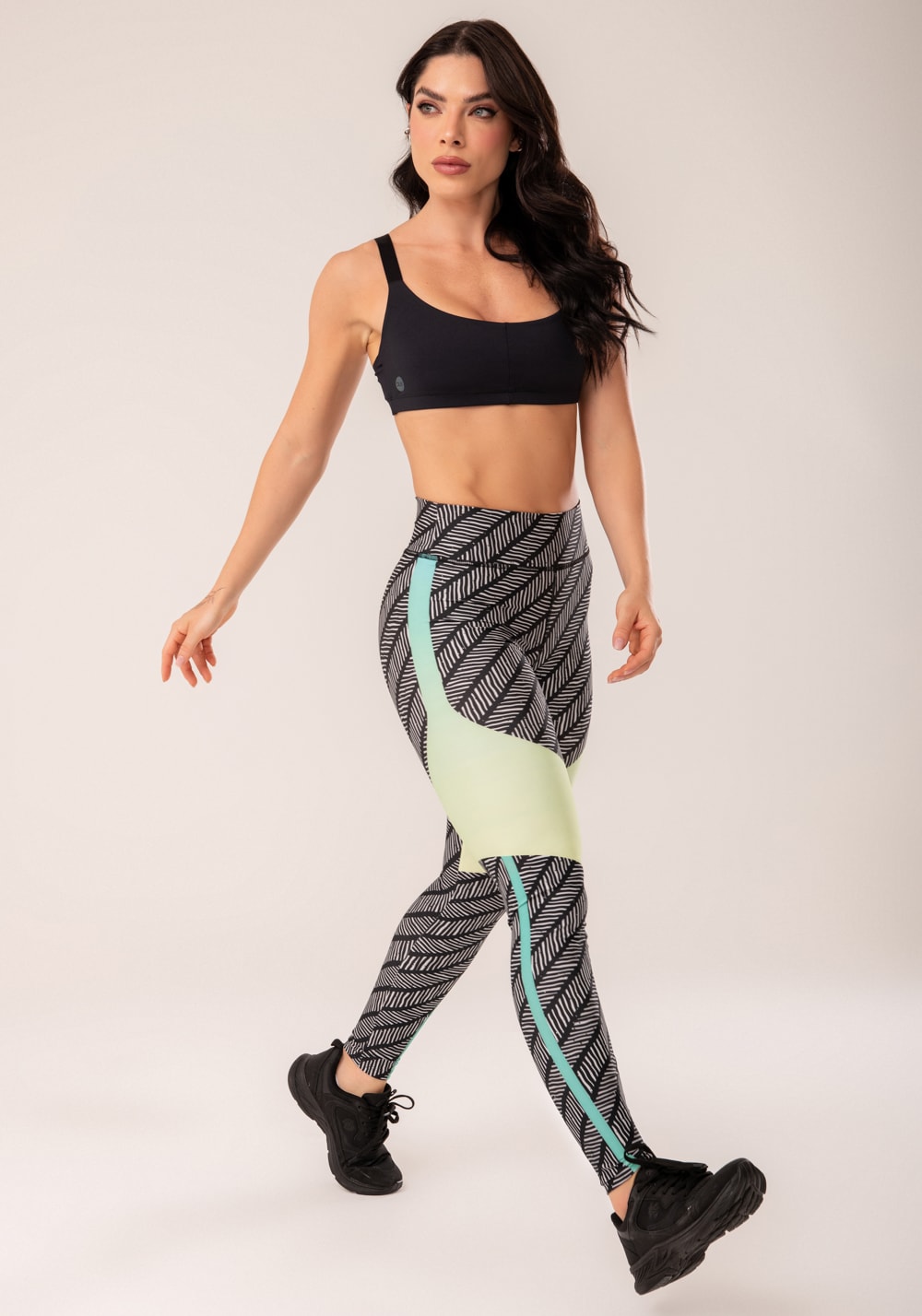 Calça legging printed preta e verde