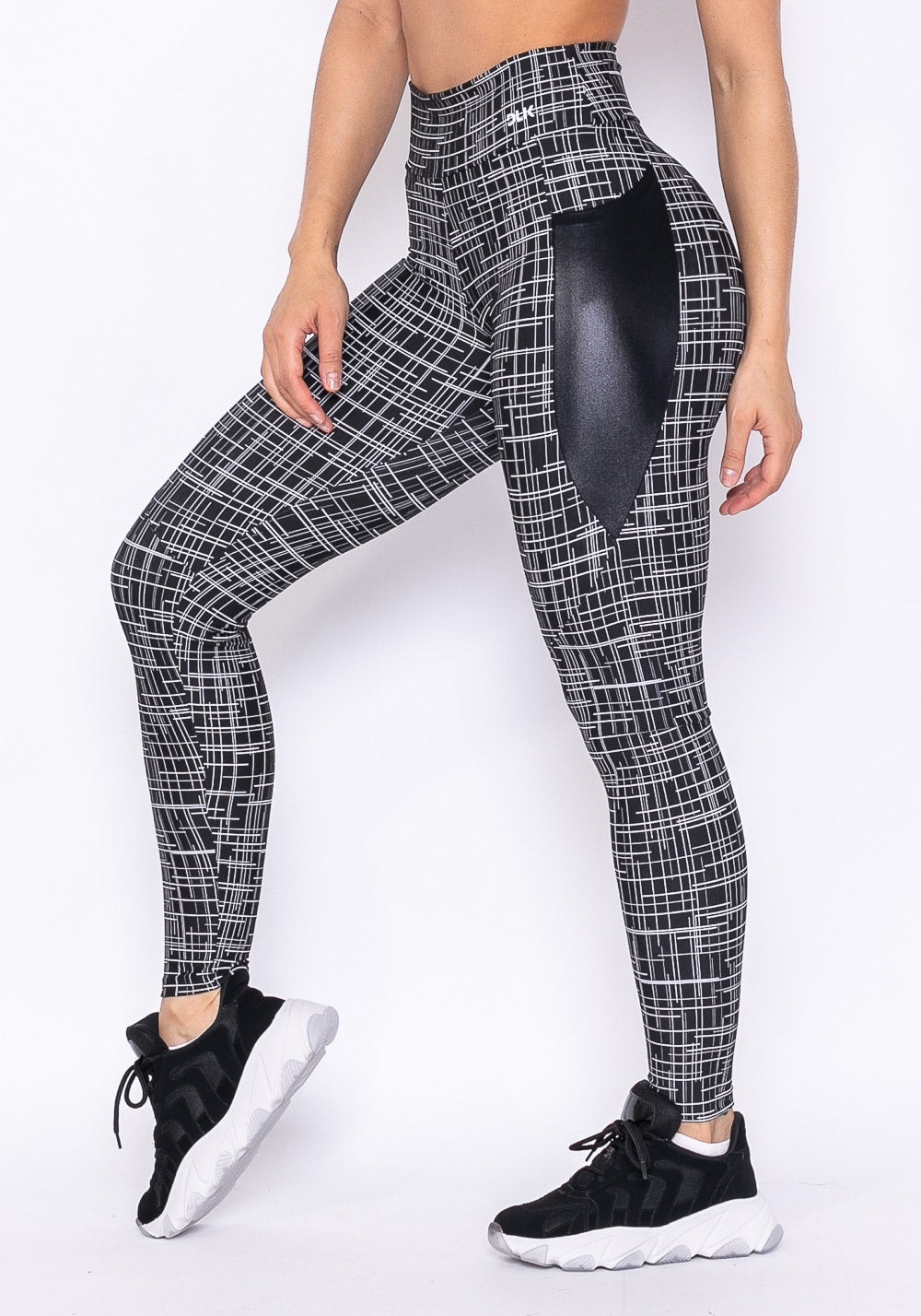 Calça legging technology com bolso lateral em cirrê matrix branco