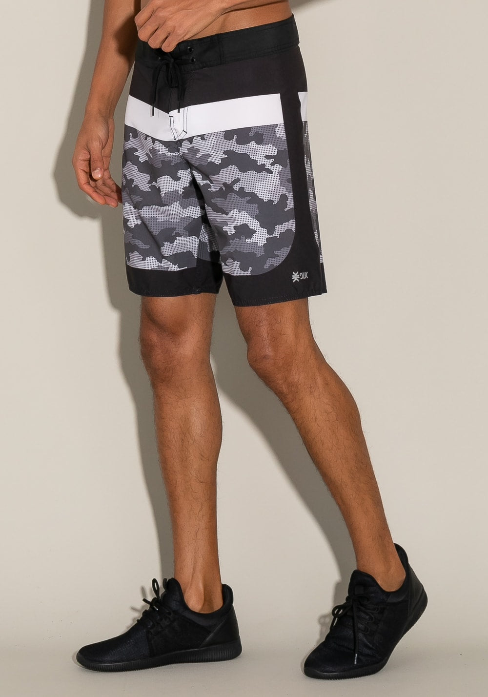Bermuda for men fechamento em velcro camuflado