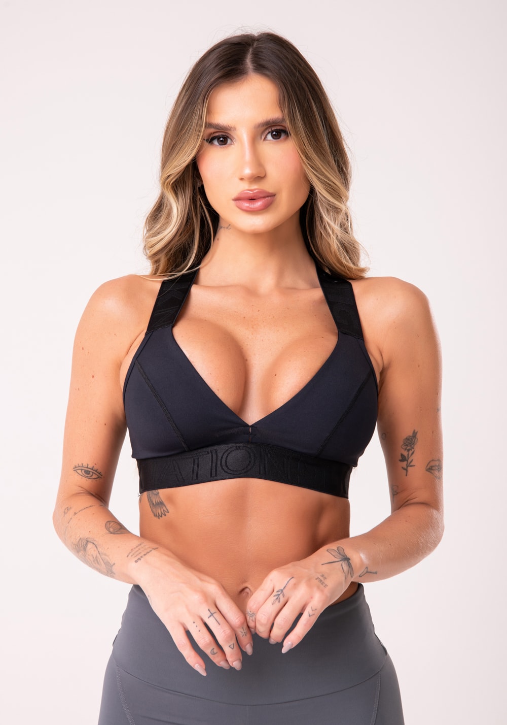 Top com bojo removível nation elástico personalizado preto