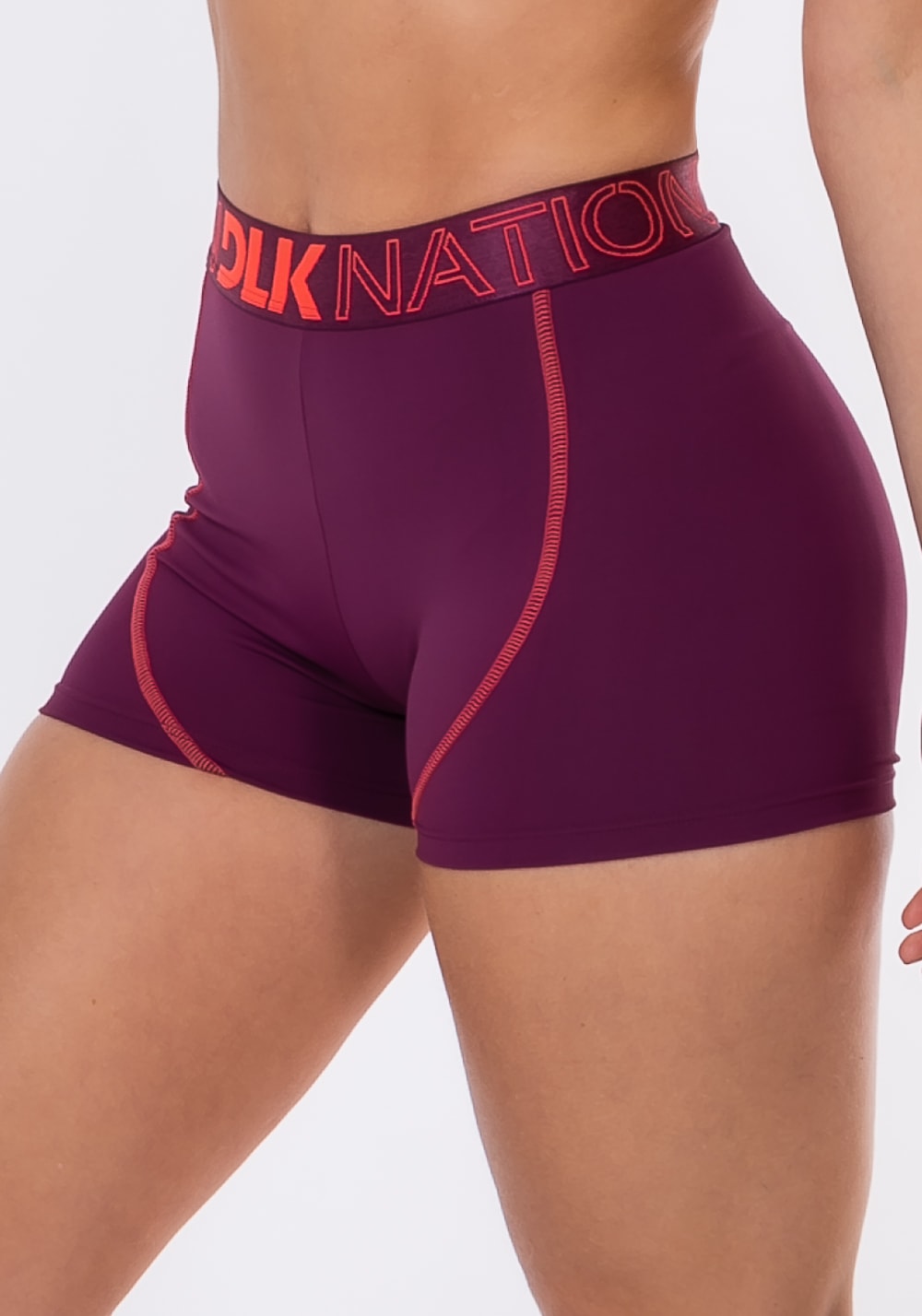 Short nation com elástico na cintura vinho