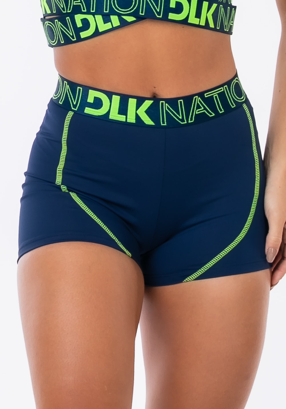 Short nation com elástico na cintura azul marinho