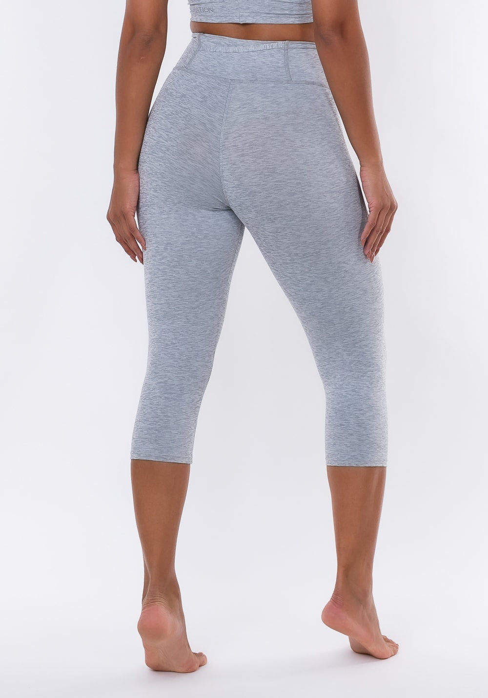 Calça corsário nation com bolso no cós cinza