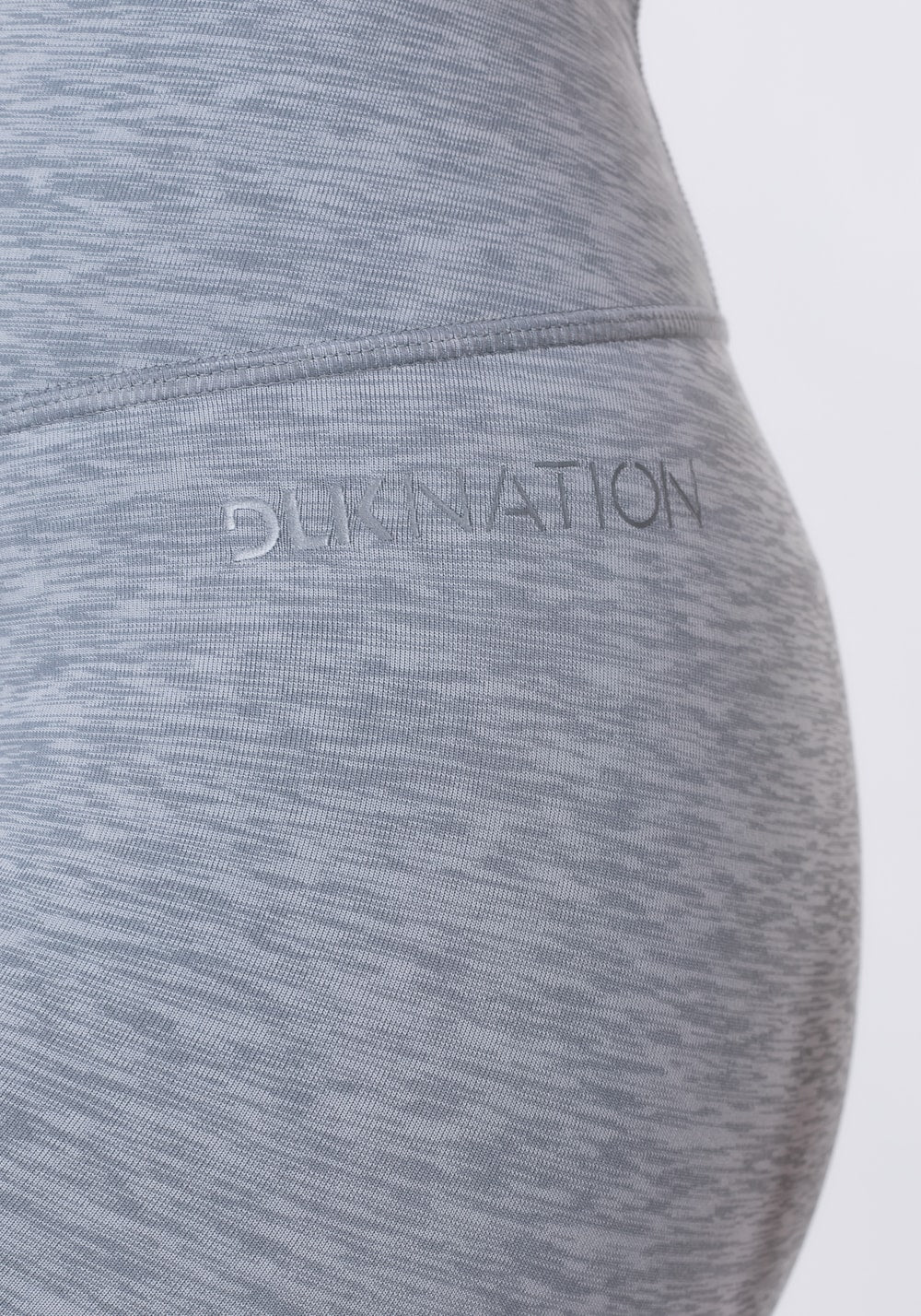Calça corsário nation com bolso no cós cinza