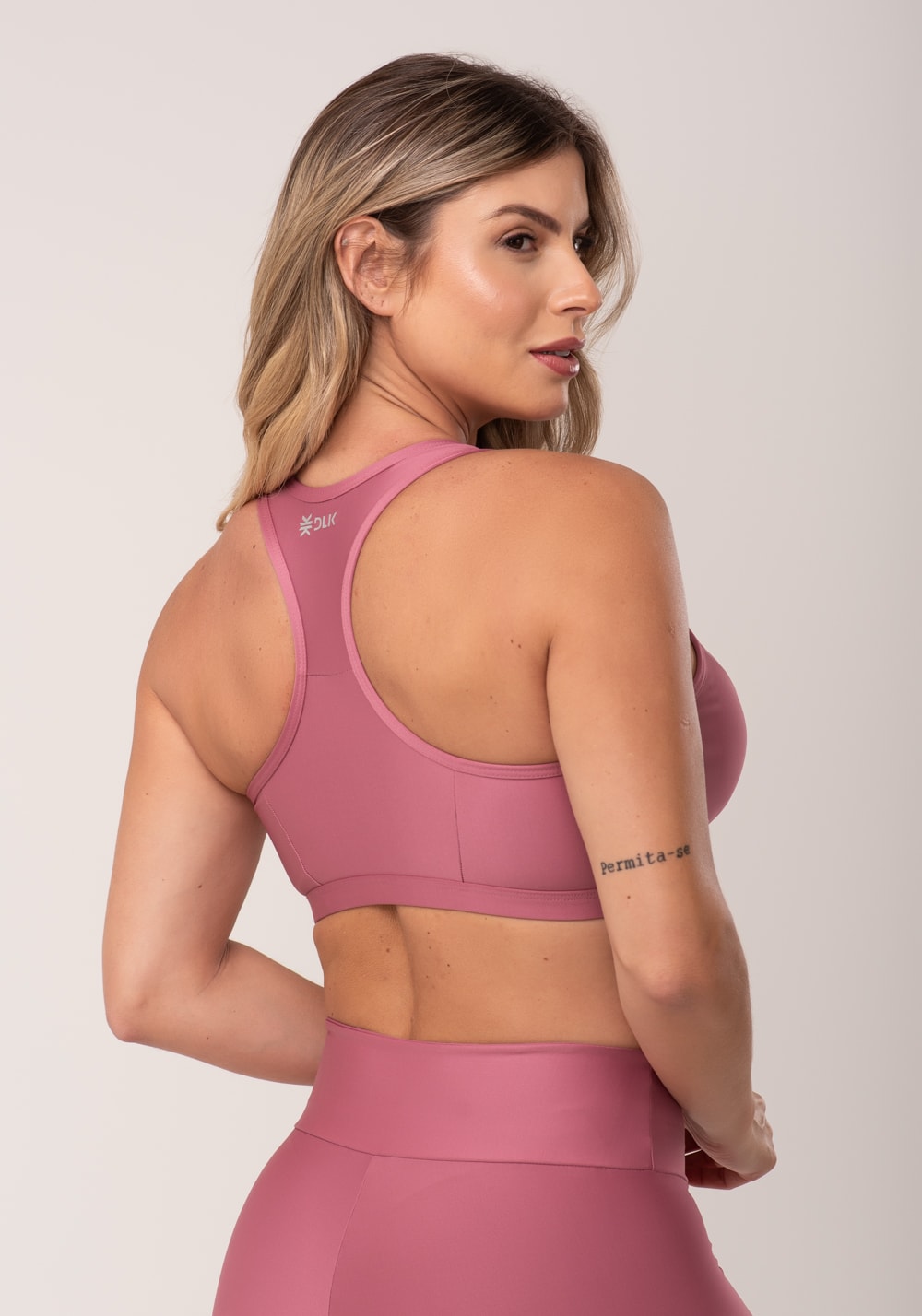 Top equilibrium rosa com bojo modelo nadador