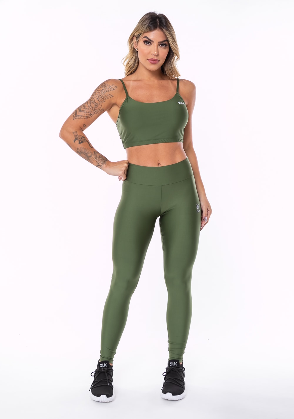 Top equilibrium verde militar com bojo e alças finas