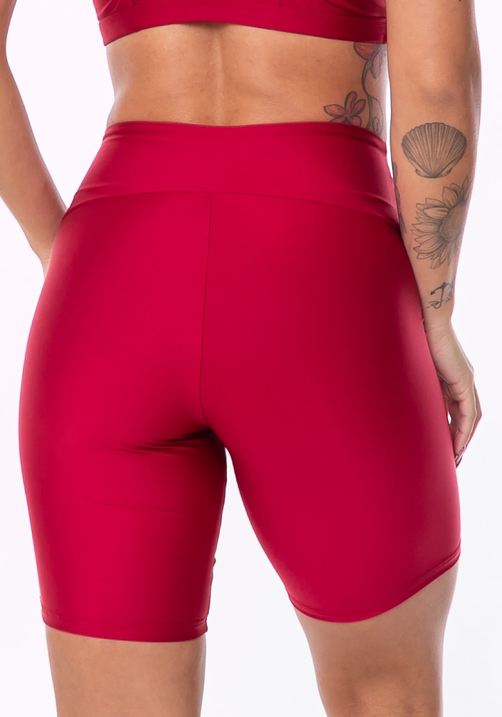 Bermuda equilibrium vermelho com cós largo