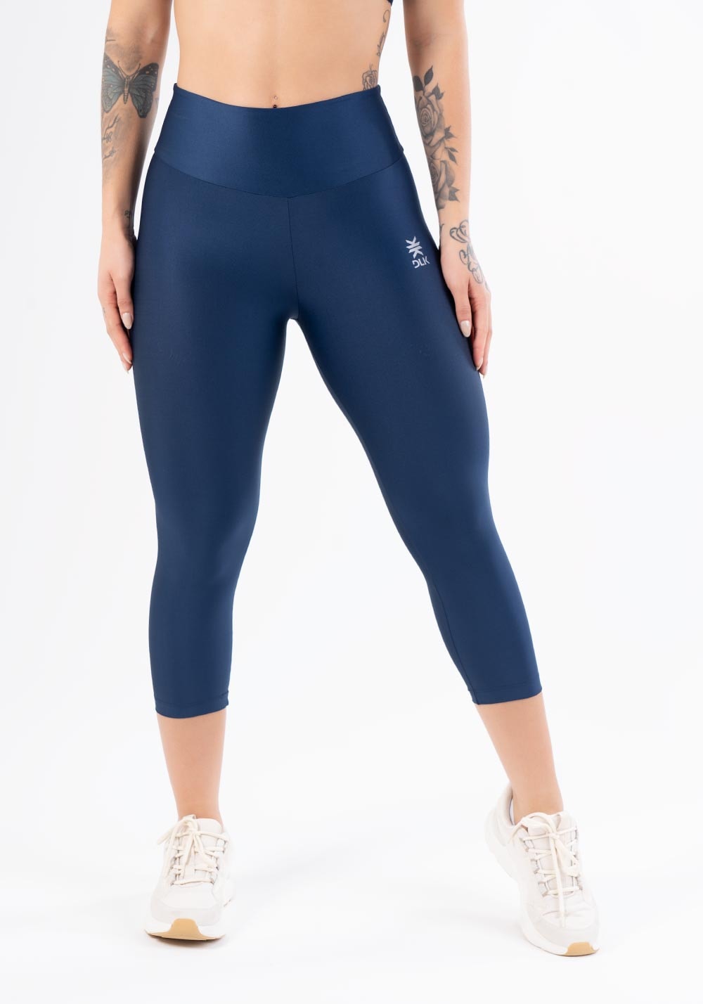Calça corsário equilibrium azul marinho com cós largo