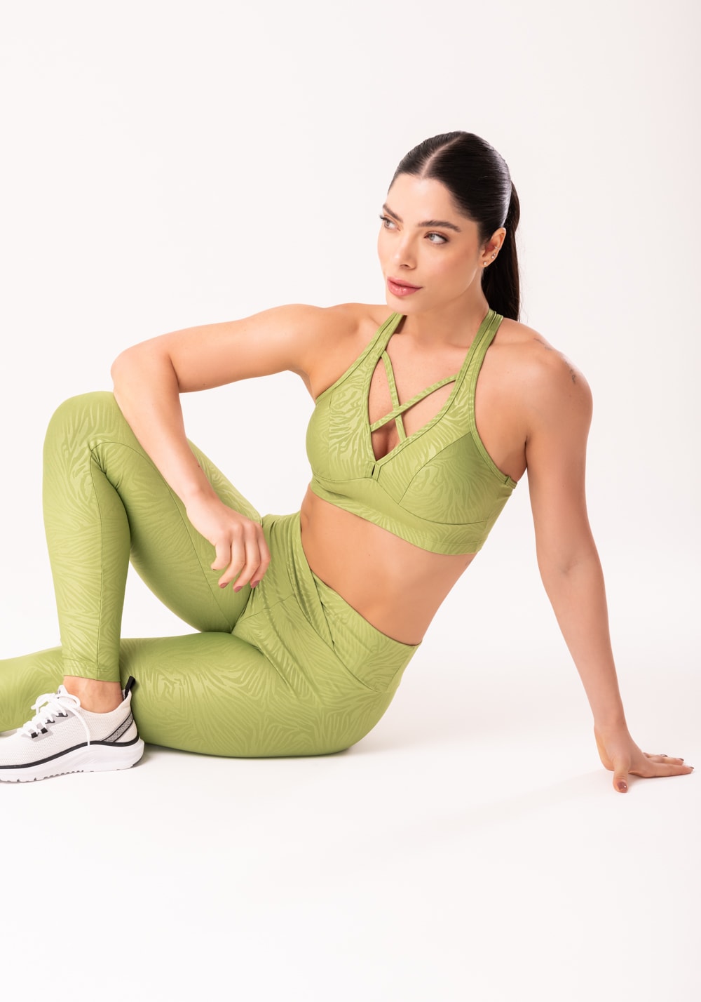 Top com bojo shine verde texturizado nadador