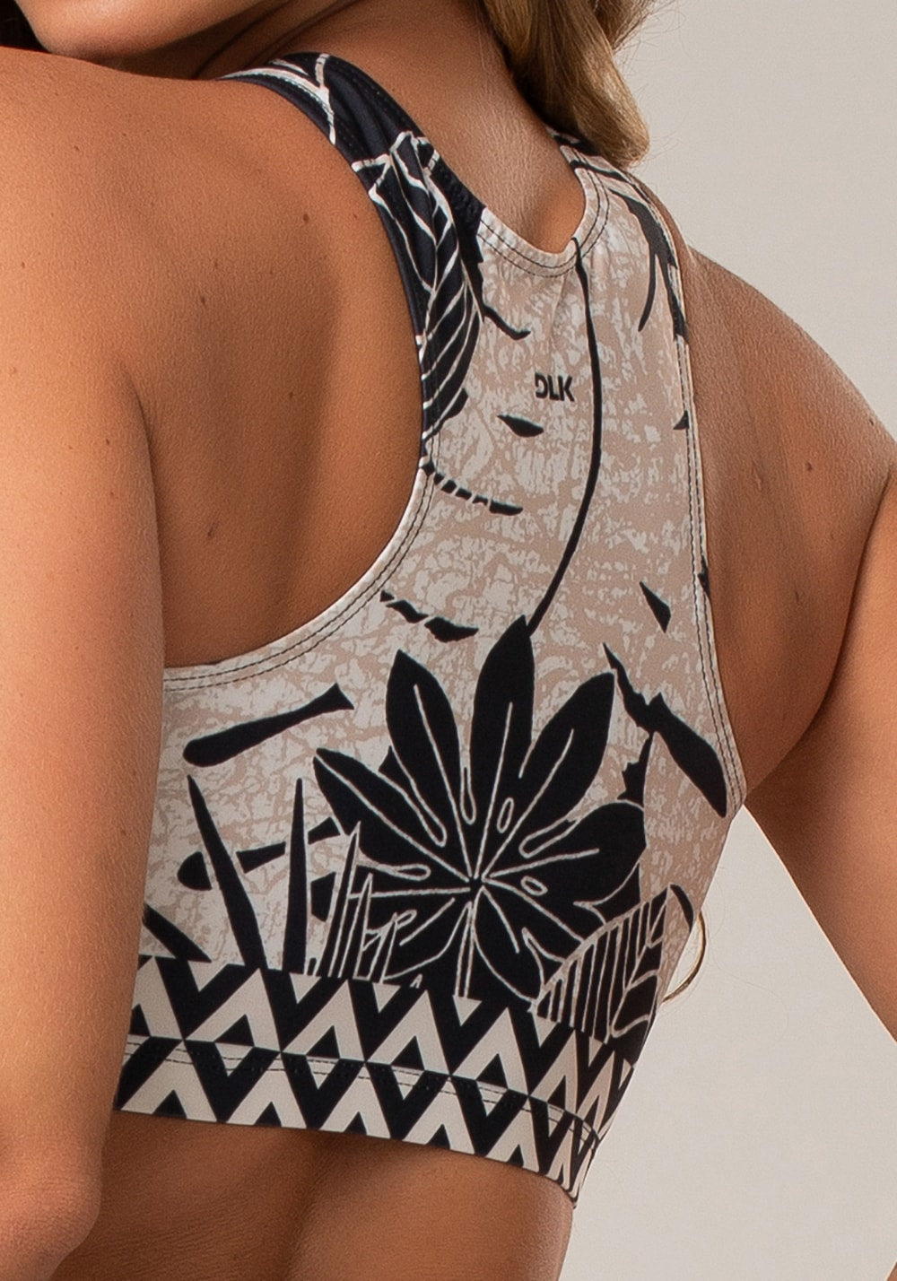 Top printed estampado folhas étnicas modelo nadador