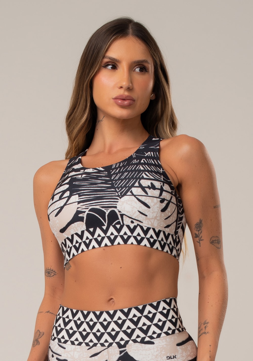 Top printed estampado folhas étnicas modelo nadador