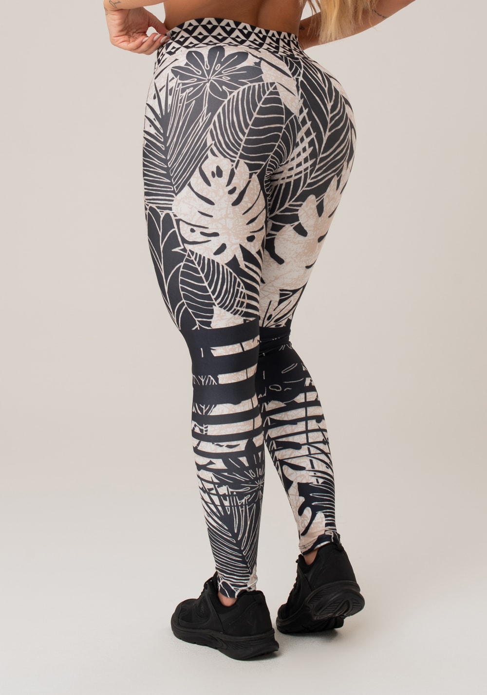Calça legging printed estampada folhas étnicas
