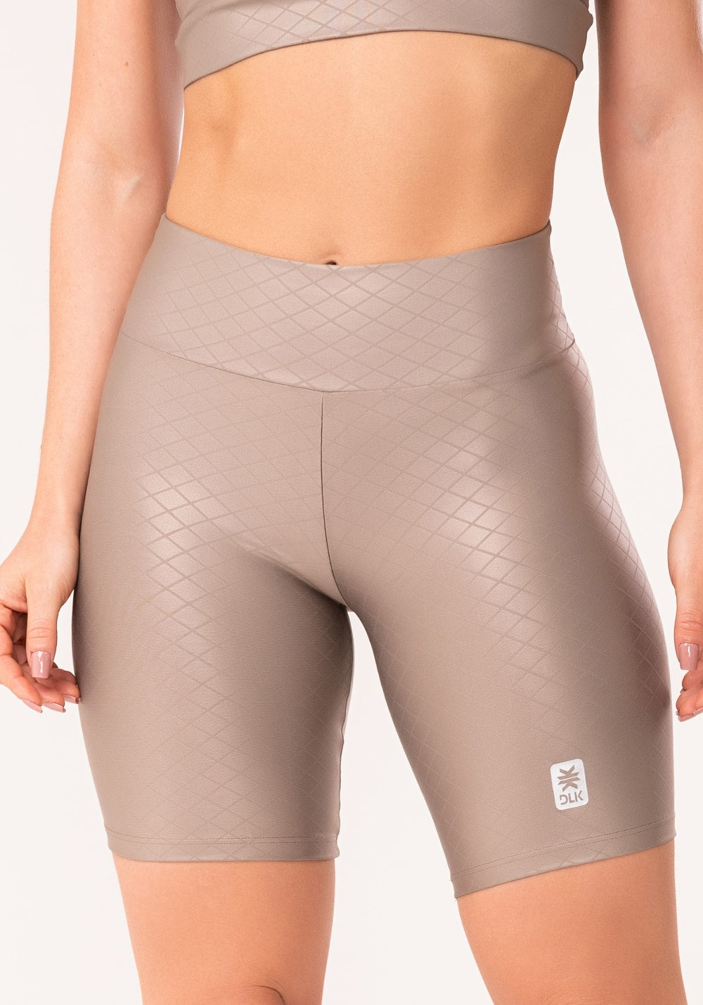 Bermuda shine nude textura quadriculada