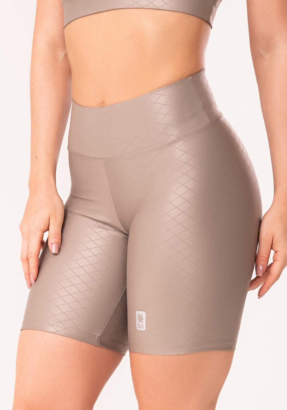 Bermuda shine nude textura quadriculada