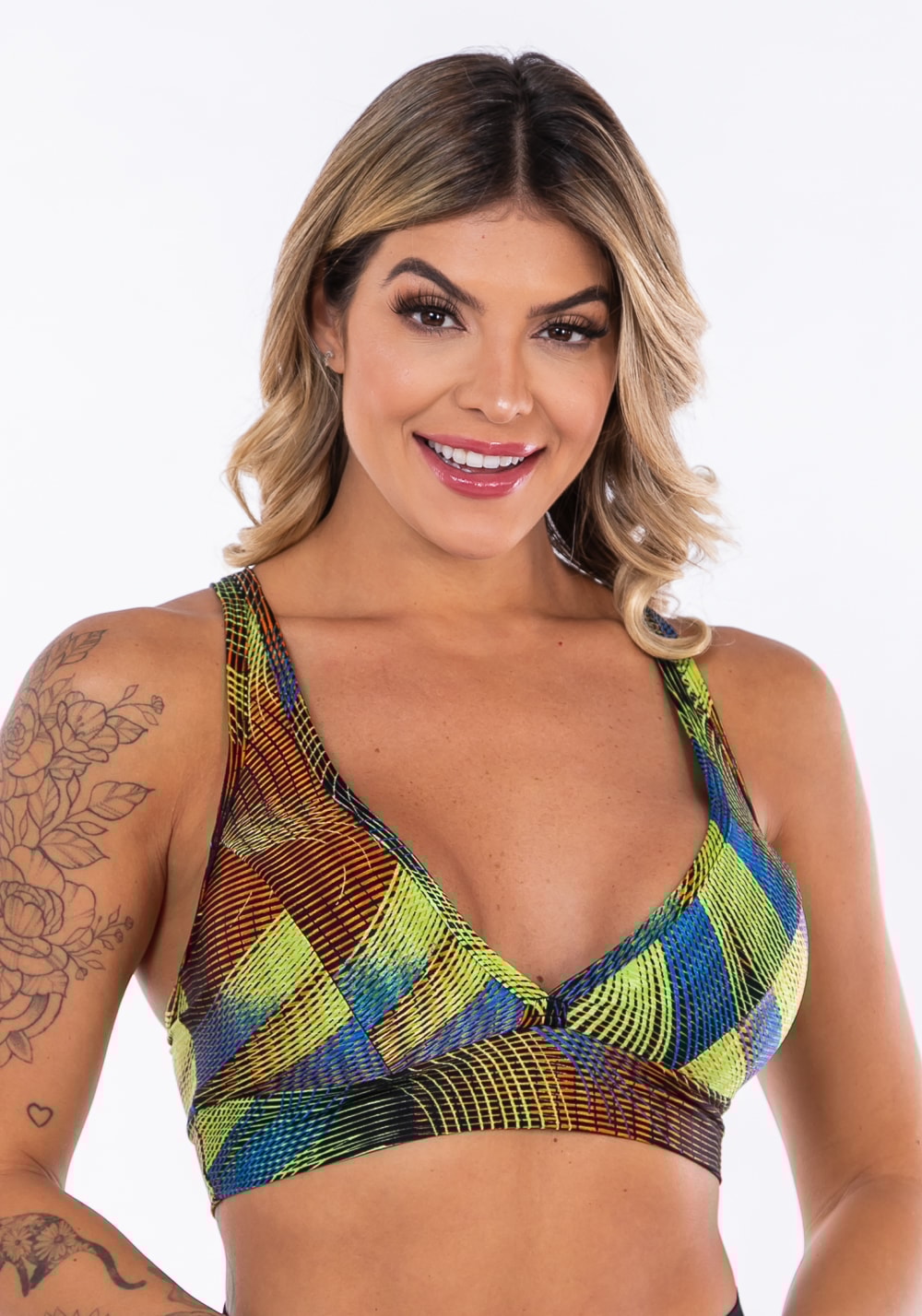 Top estampado com bojo e alças cruzadas evolution abstrato