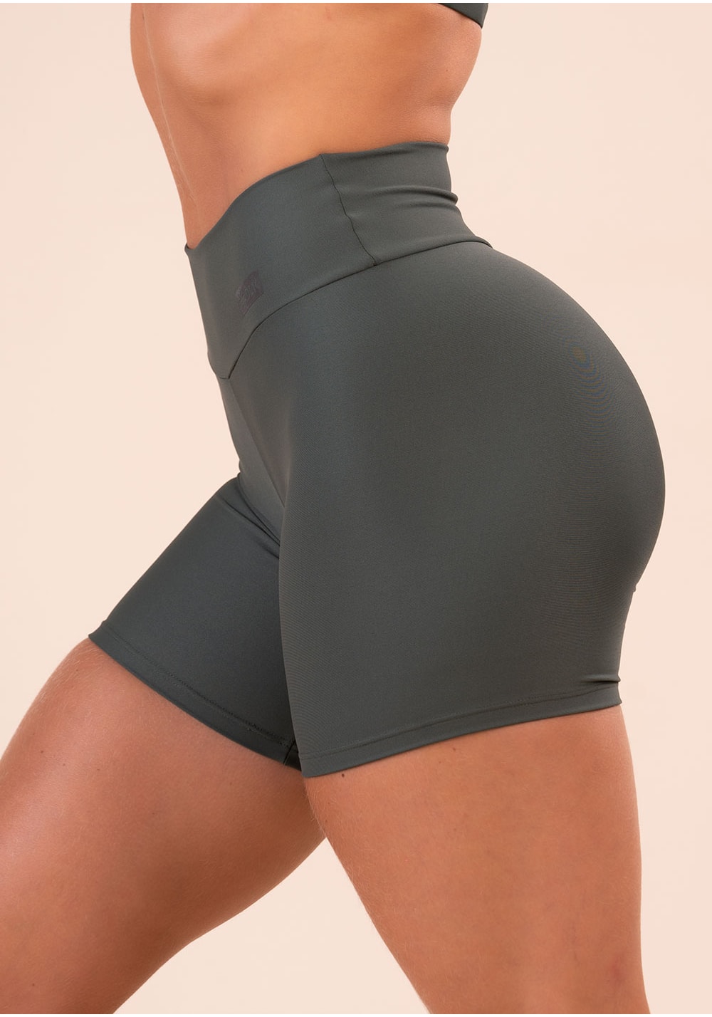 Short fitness feminino chumbo action