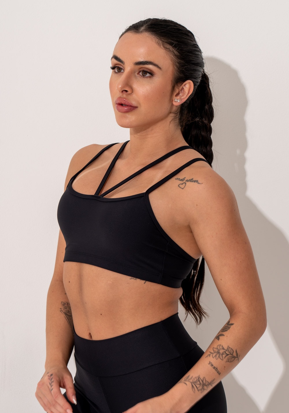 Top fitness feminino preto com alças duplas intense
