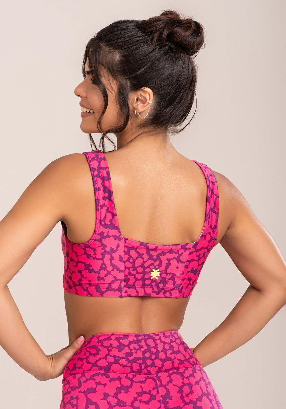 Top fitness feminino euphoria com decote reto estampa spot pink